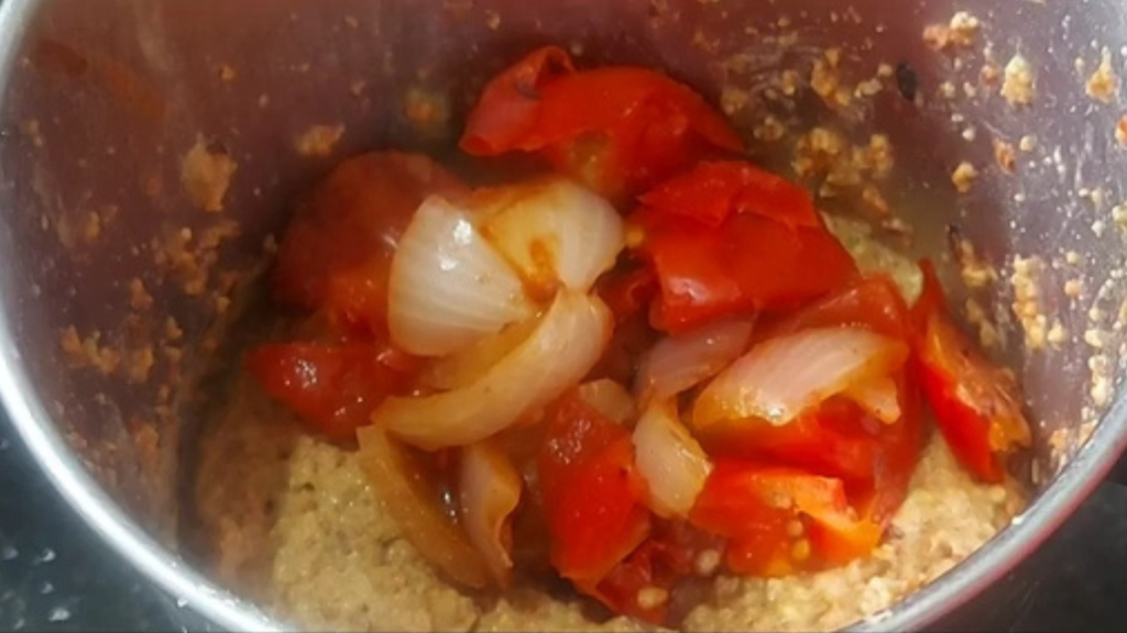 Peanut Chutney with Tomatoes 